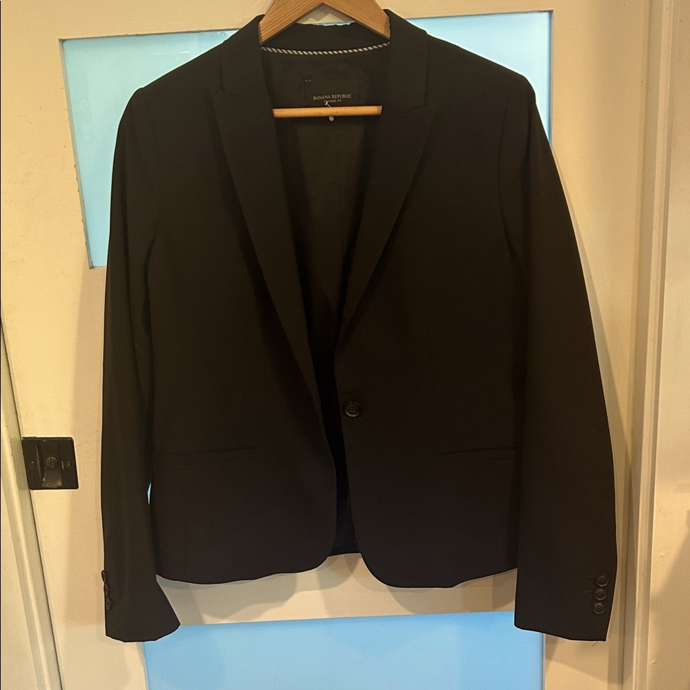 Banana Republic Classic Black Blazer. Size 10